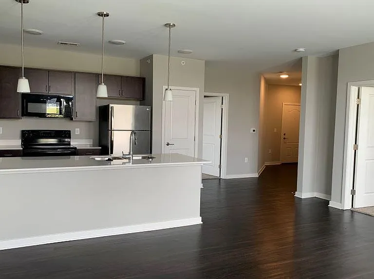 460 N White River Parkway West Dr — Photo 1