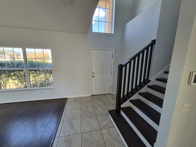 712 Parrot Ct — Photo 19