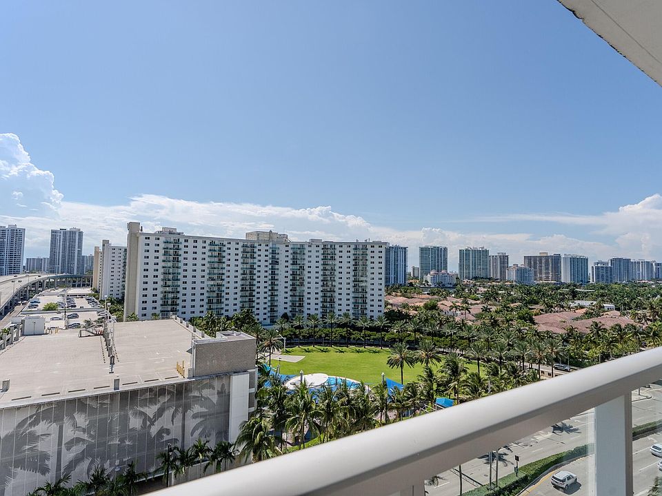 1st image of 19201 Collins Avenue #1038
