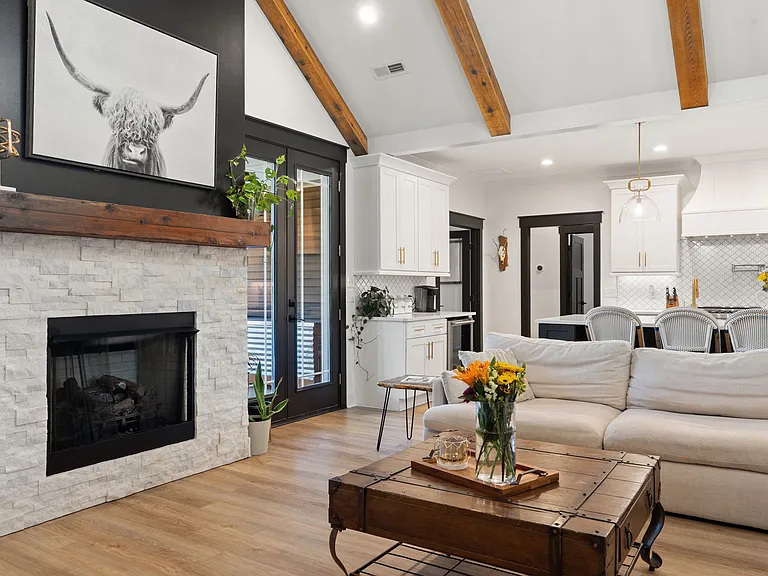 4700 Bisbee Dr — Photo 29