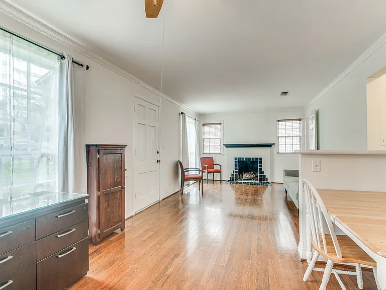 7015 Hammond Ave — Photo 8