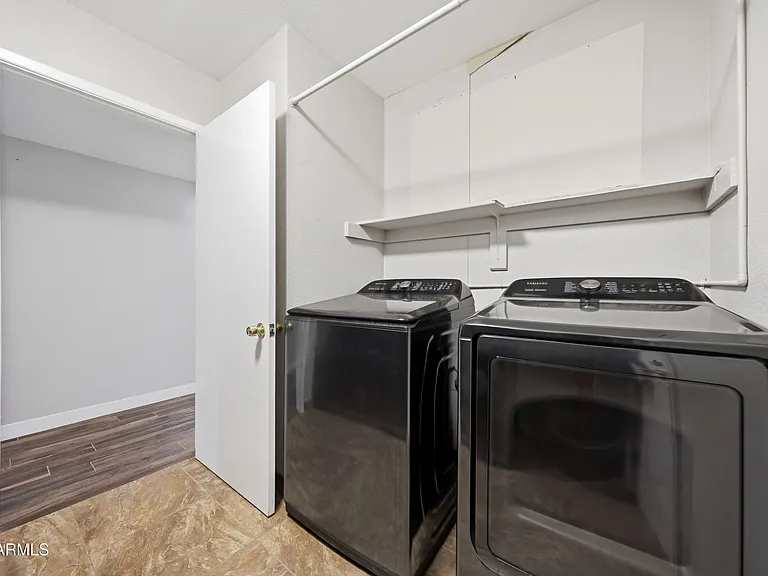 10432 W Avalon Dr — Photo 58
