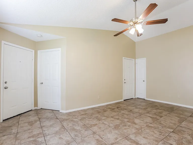 7706 Ellis Dr — Photo 7