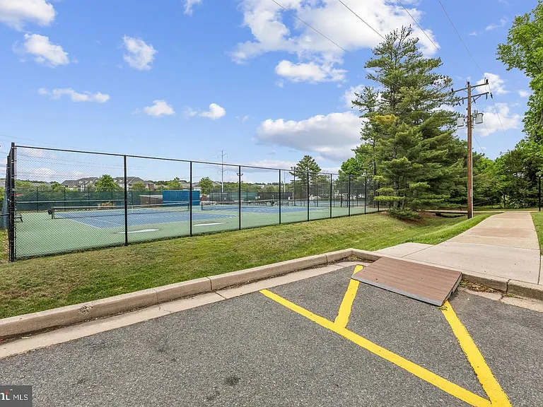 1024 Valley Dr — Photo 21