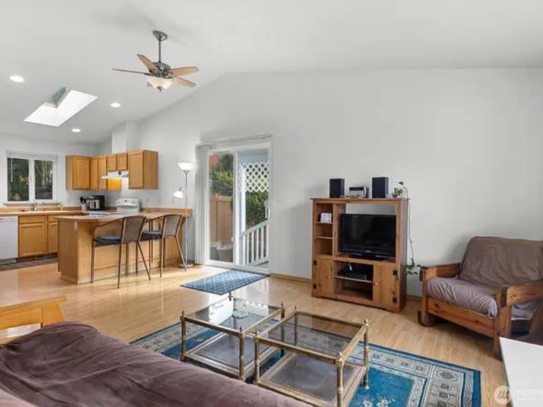 5113 61st Dr NE — Photo 5