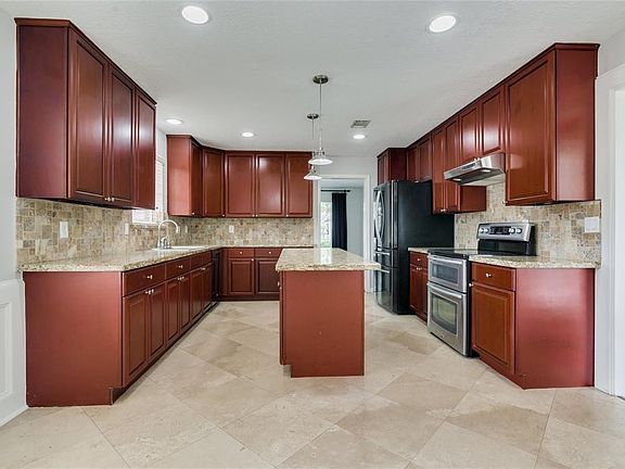 4th image of 18026 Winsford Dr