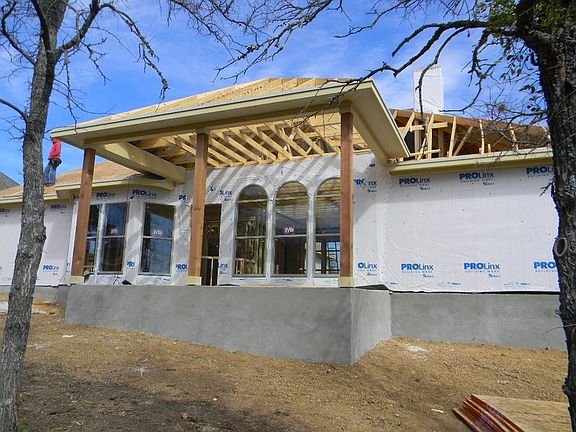4th image of 608 Woodland Park