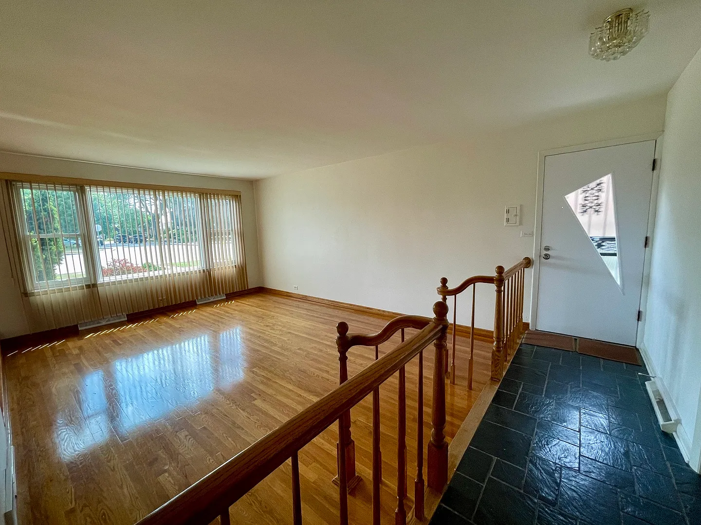 3 bed, $3,200 — Photo 4