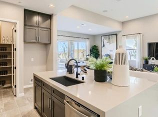 557 Cadence Vista Dr, Henderson, NV 89011