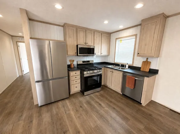 25326 Nuway Ave #134, Warren, MI 48091