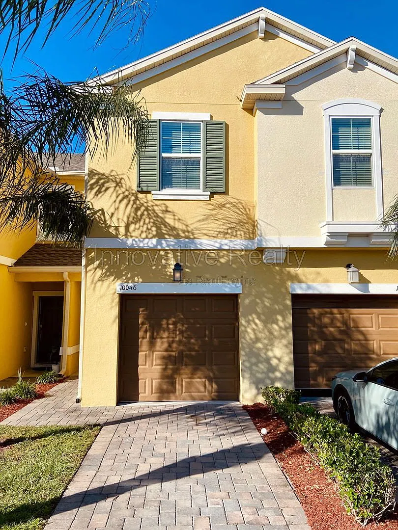 3 bed, 2.5 bath, 1284 sqft, $2,285 — Photo 1