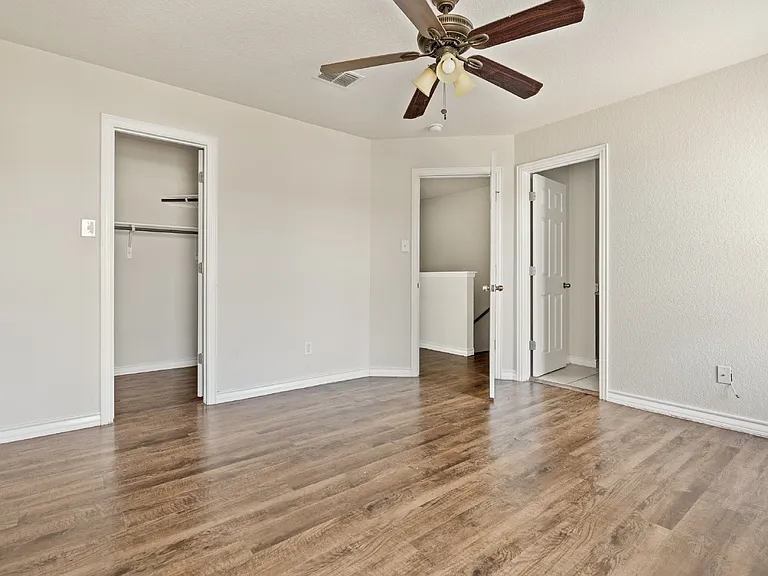 4915 Appleseed Ct — Photo 15