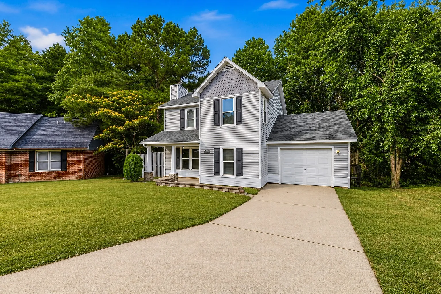 1583 Winnabow Drive - MB — Photo 2