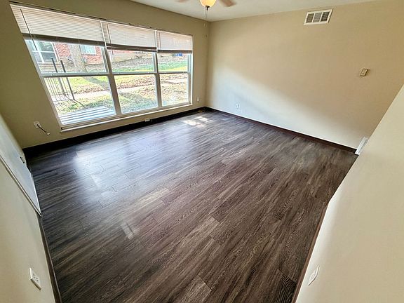 4th image of 1556 Alexandria Dr #8A-Z3