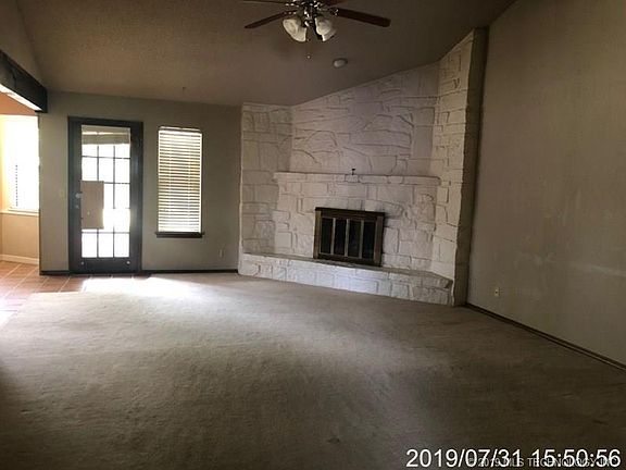 4th image of 1213 S 33rd East Ave