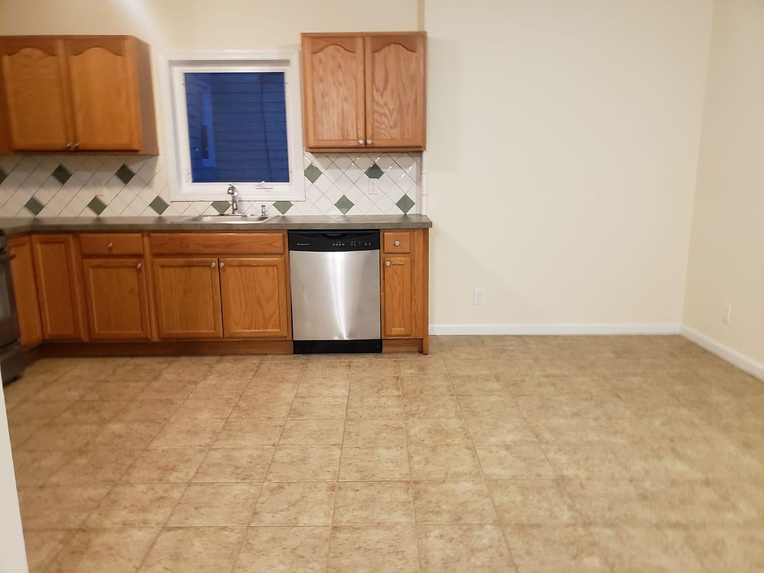 82 Rockdale Ave, New Rochelle, NY 10801 Zillow