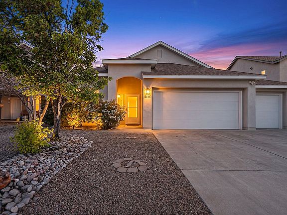 2nd image of 2135 N Ensenada Cir SE