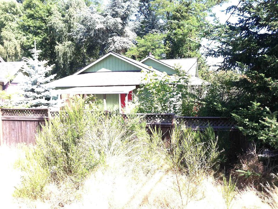 2nd image of 1834 NE 96th St