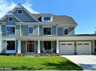 9313 Singleton Dr, Bethesda, MD 20817