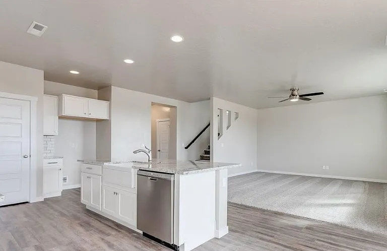 949 N Synergy Ln — Photo 9