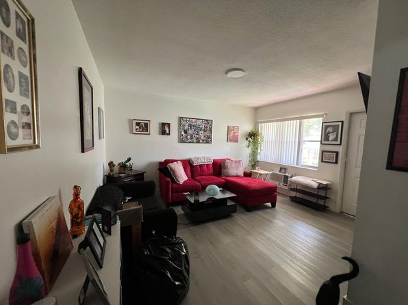 36 SW 15th St