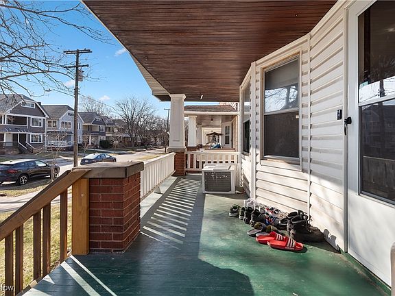 4th image of 3562 W 120th St