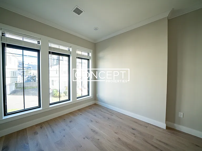 157 Everett St #203 — Photo 17