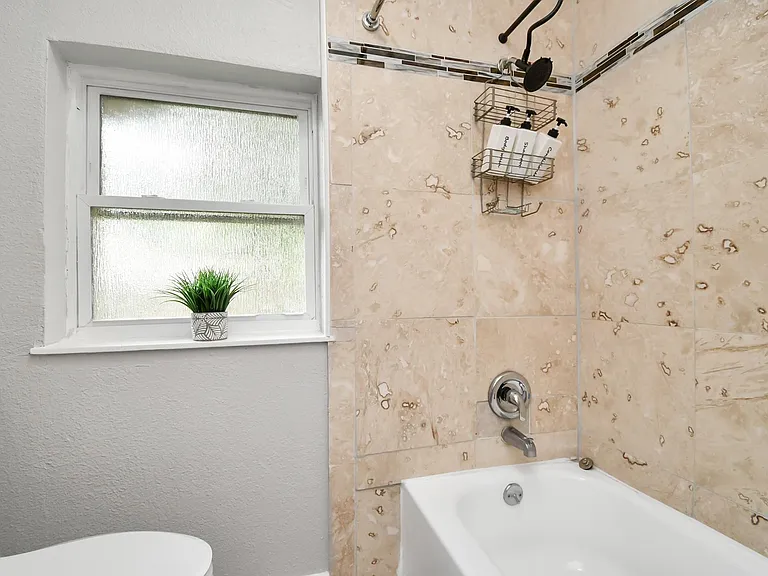 21722 Forest Glade Dr — Photo 24