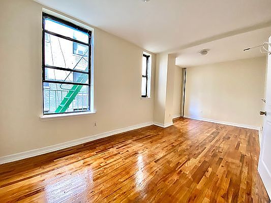 3rd image of 545 Edgecombe Ave APT 4F