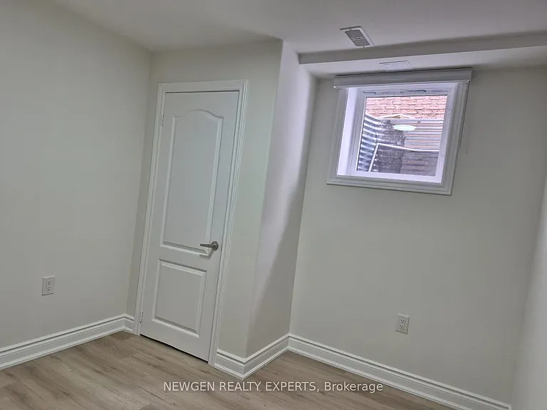 2878 Rainwater Dr #LEGAL BASEMENT — Photo 11