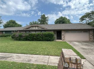 2127 Summer Dr, Norman, OK 73071