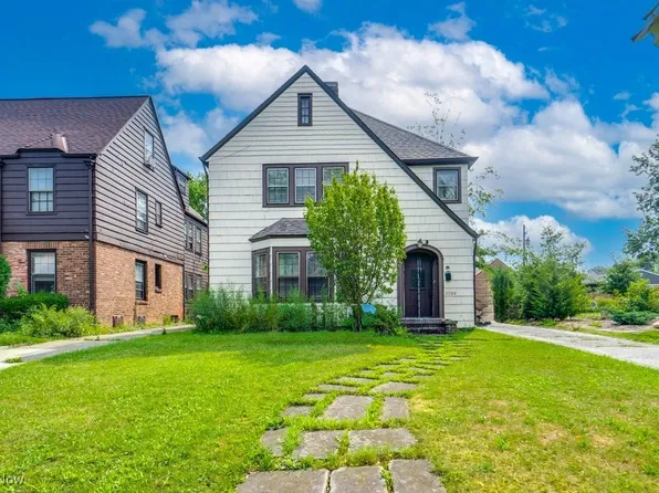 3709 Strandhill Rd, Shaker Heights, OH 44122