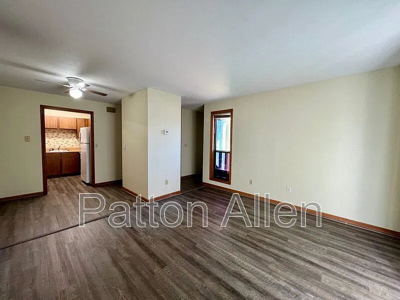 1 bed, 1.0 bath, $1,095 — Photo 3