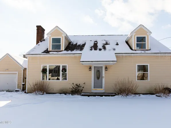 1842 East St, Pittsfield, MA 01201