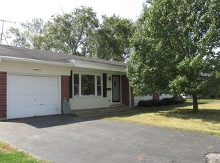 81 Clearmont Dr, Elk Grove Village, IL 60007