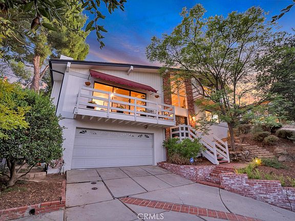 3rd image of 23680 Summit Dr
