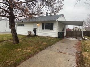 15 Diana Ln N, Fairborn, OH 45324