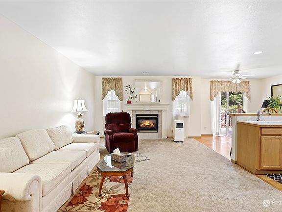 5th image of 16809 27th Avenue E