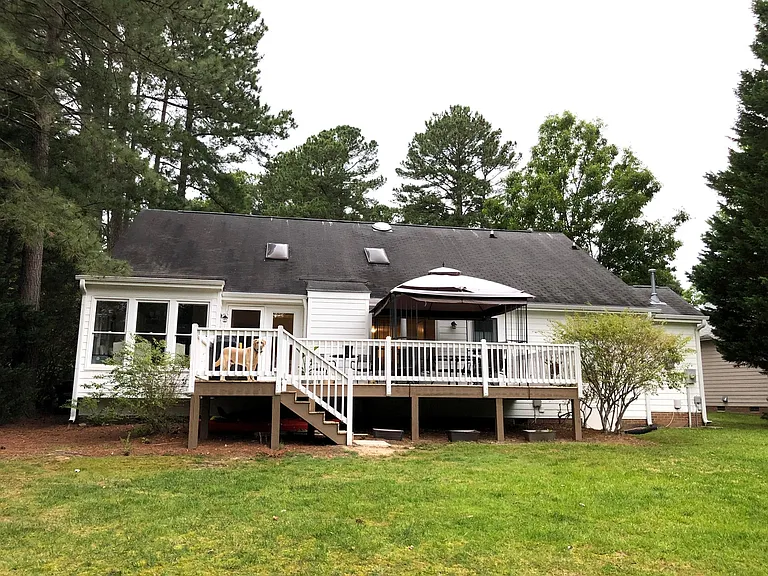 96 Lakeshore Dr — Photo 3