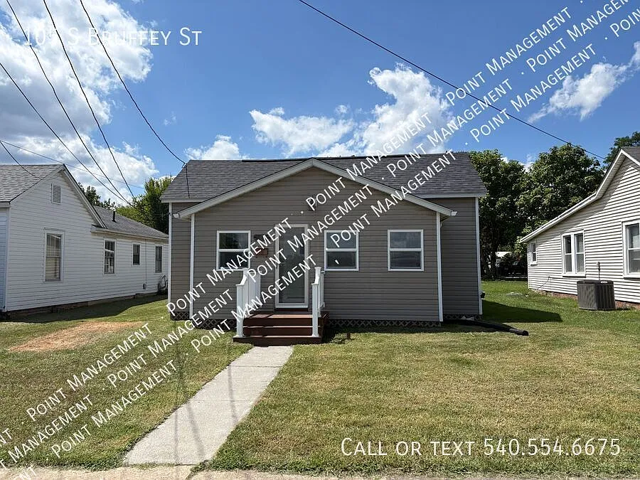 3 Bedroom 1 Bath Located in Salem VA! — Photo 1