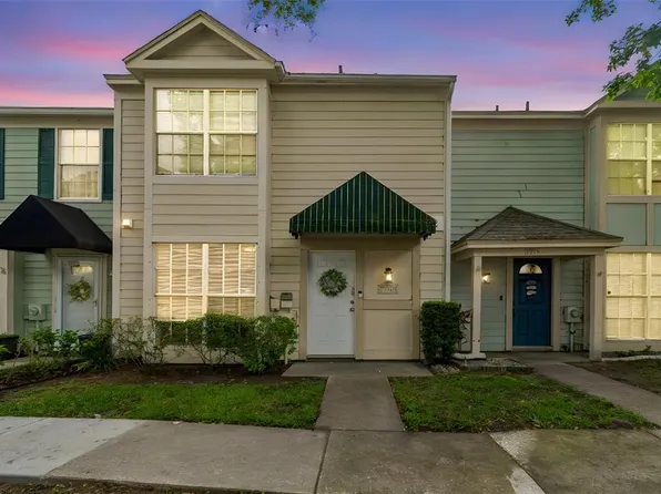 13813 Fletchers Mill Dr, Tampa, FL 33613