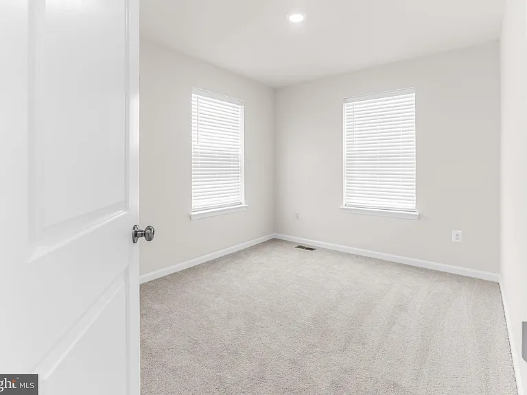 200 Swan Field Ave — Photo 16