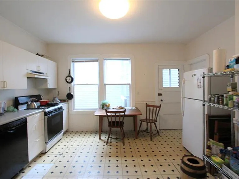 34 Chatham St #2 — Photo 13