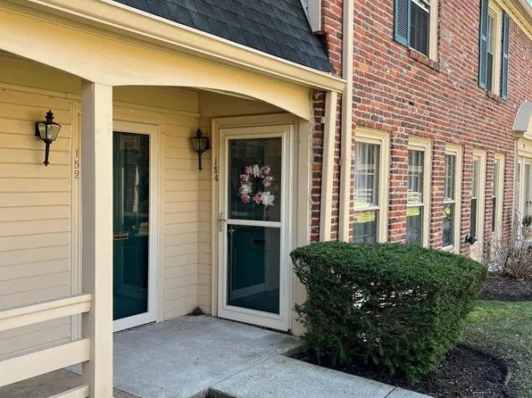 154 Albemarle Dr, Blue Bell, PA 19422