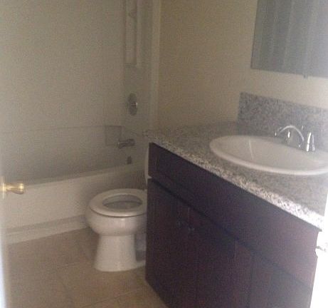 3rd image of 5496 Imperial Ave APT 37