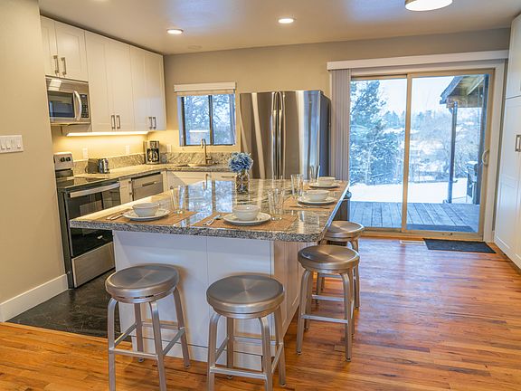 Newly Remodeled Kitchen with nice pantry with pull out drawers