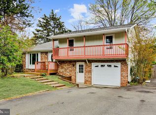 10505 Meadowview Dr, Fredericksburg, VA 22408