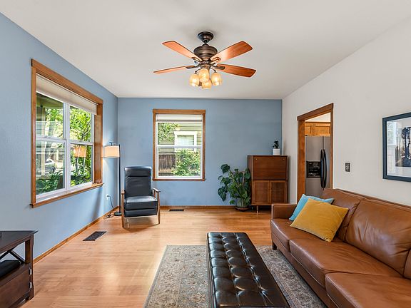 3rd image of 149 Graham Way