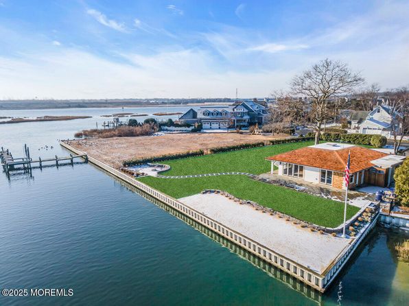 22 Crescent Drive, Brielle, NJ 08730