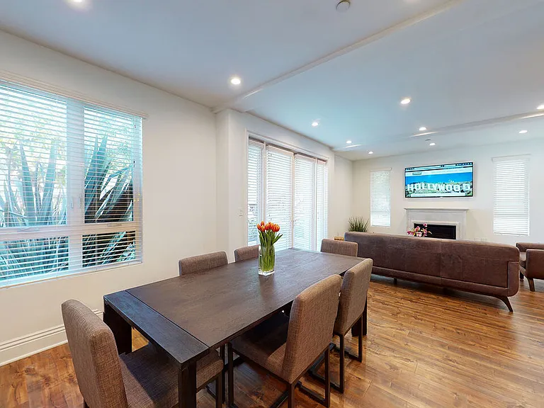 907 S Shenandoah St #101 — Photo 6